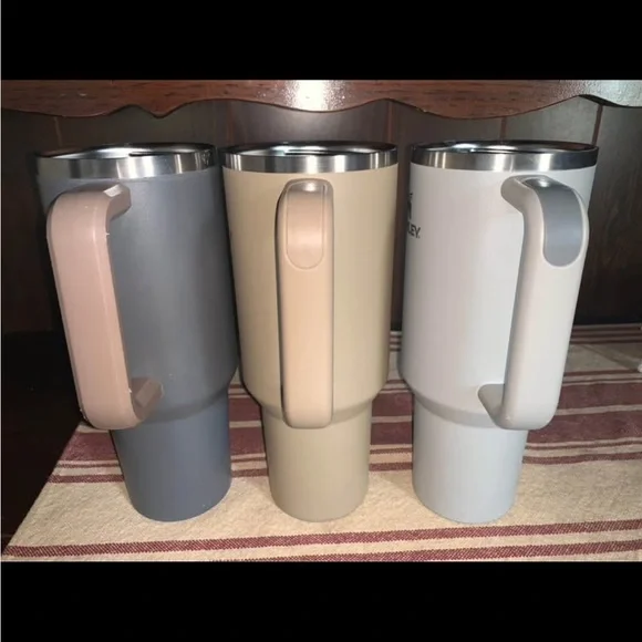 STANLEY LOT - 3 Classic color Stanley 40oz Tumblers - Picture 5 of 6